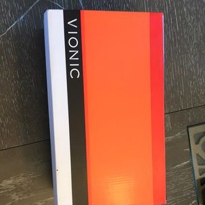 Brand new vionic slippers